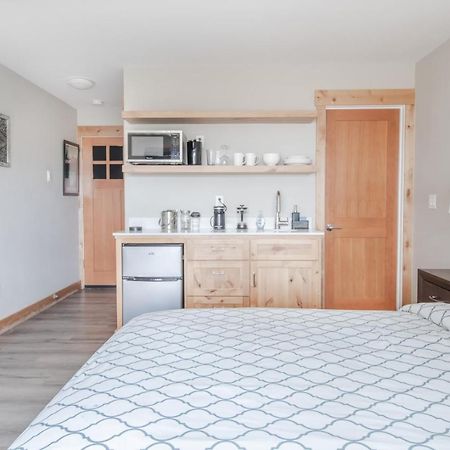 Lakeside Hotel Room #1 In 킹스비치 외부 사진
