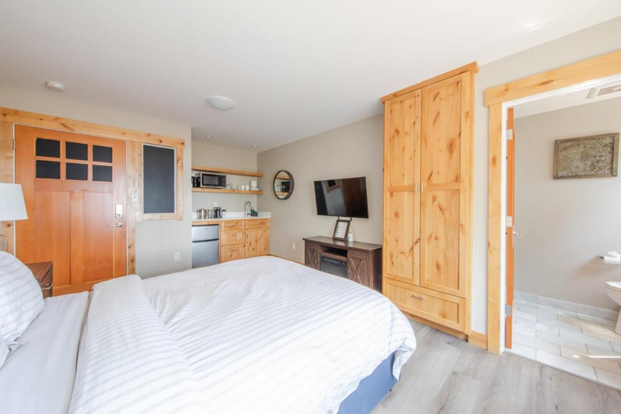 Lakeside Hotel Room #1 In 킹스비치 외부 사진